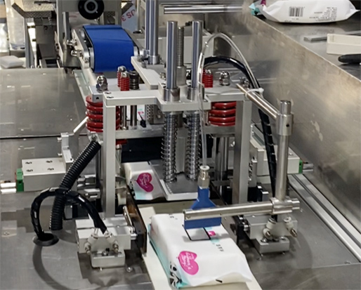 河南濕巾創(chuàng)業(yè)掙錢嗎？濕巾生產(chǎn)設(shè)備多少錢一臺？