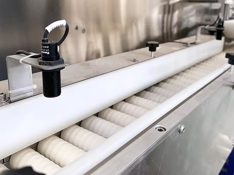 全自動16道濕巾機(jī)